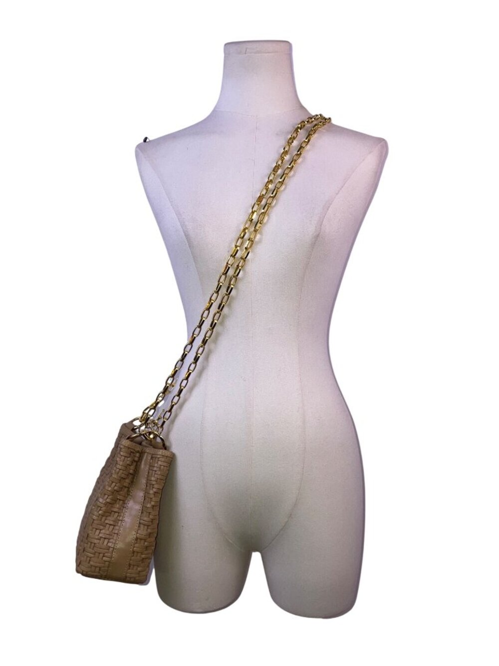 L.J.S Collection Women’s Beige Woven Gold Chain Strap Crossbody Bag - Picture 9 of 9